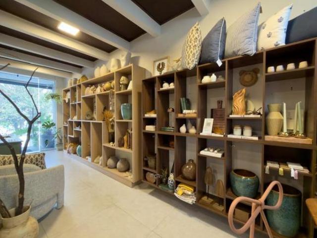 Casa Para Venda Pacaembu, 5 Quartos, 1 Suíte, 6 Vagas, 435m²