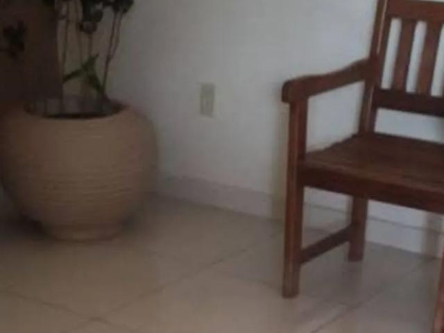 Casa para venda tem 360 metros quadrados com 5 quartos em Centro Serrana São Paulo