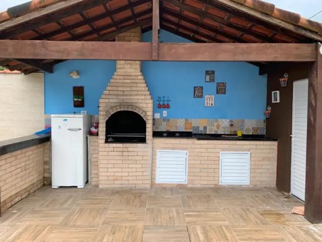 Casa para venda tem 190 metros quadrados com 6 quartos em Ponta dos Leites Araruama RJ