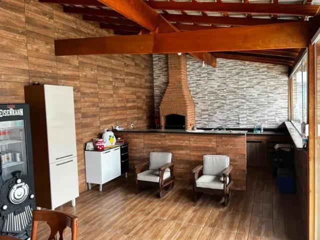 Casa para venda tem 360 metros quadrados com 3 quartos em Chácara Recanto Verde Cotia SP