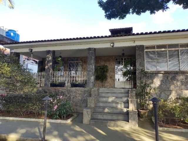Casa para Venda/Aluguel com 4 quartos, 237 m² por R$ 2.050.000