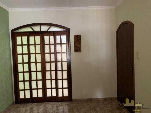 Casa para Venda/Aluguel com 4 quartos, 240 m² por R$ 635.000
