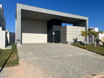 Casa para Venda/Aluguel com 4 quartos, 268 m² por R$ 2.602.900