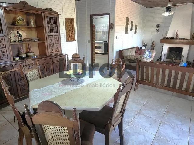 Casa para Venda/Aluguel com 4 quartos, 310 m² por R$ 1.250.000