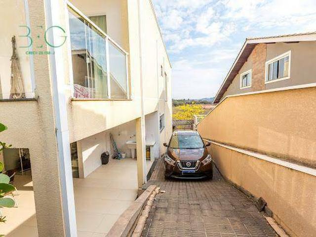 Casa para Venda/Aluguel com 4 quartos, 324 m² por R$ 1.270.000