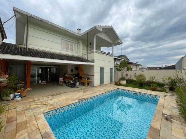 Casa para Venda/Aluguel com 4 quartos, 348 m² por R$ 2.300.000