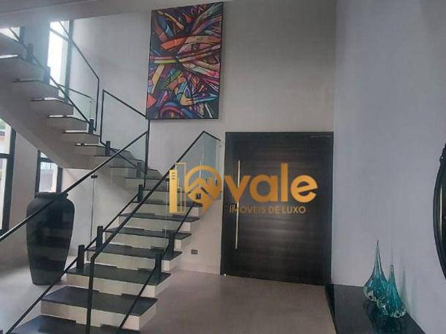 Casa para Venda/Aluguel com 4 quartos, 359 m² por R$ 4.800.000