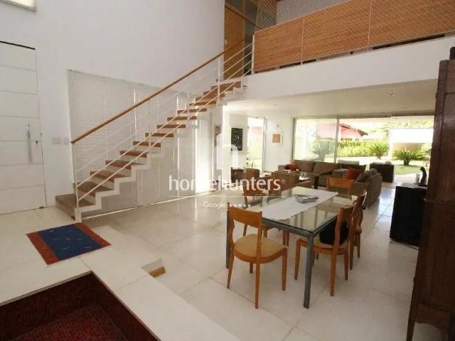 Casa para Venda/Aluguel com 4 quartos, 480 m² por R$ 3.800.000