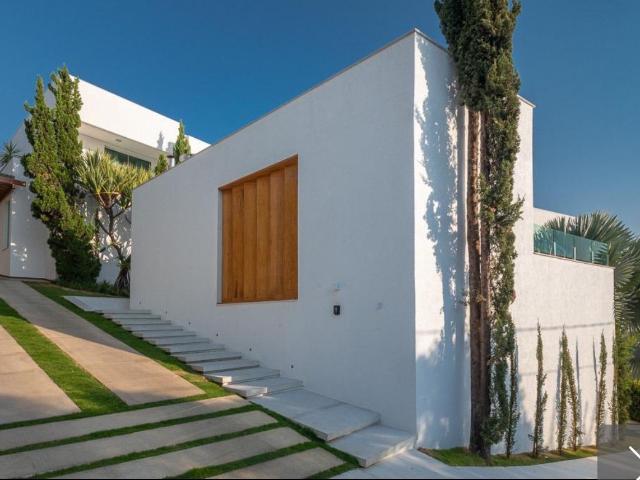 Casa para Venda/Aluguel com 4 quartos, 540 m² por R$ 6.500.000