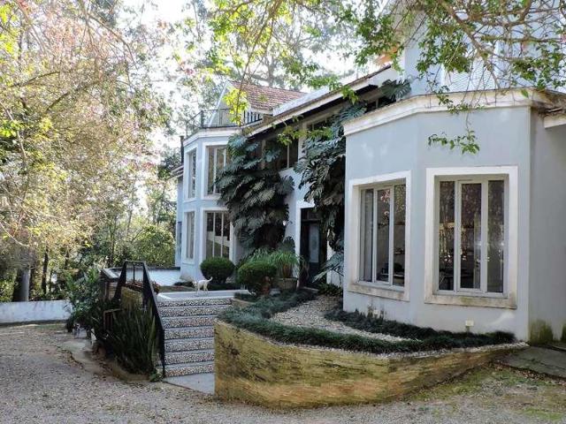 Casa para Venda/Aluguel com 4 quartos, 659 m² por R$ 1.900.000