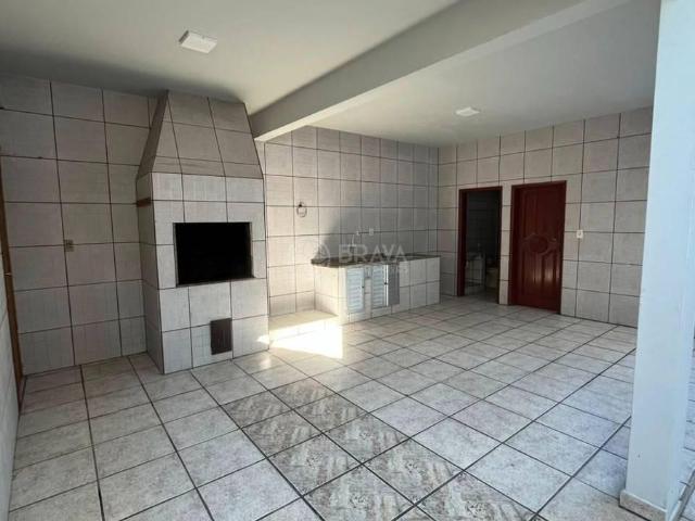 Casa para Venda/Aluguel com 5 quartos, 180 m² por R$ 2.000.000