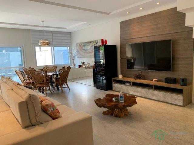 Casa para Venda/Aluguel com 5 quartos, 450 m² por R$ 3.850.000