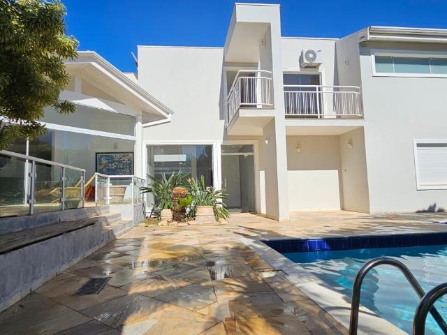 Casa para Venda/Aluguel com 5 quartos, 500 m² por R$ 3.000.000