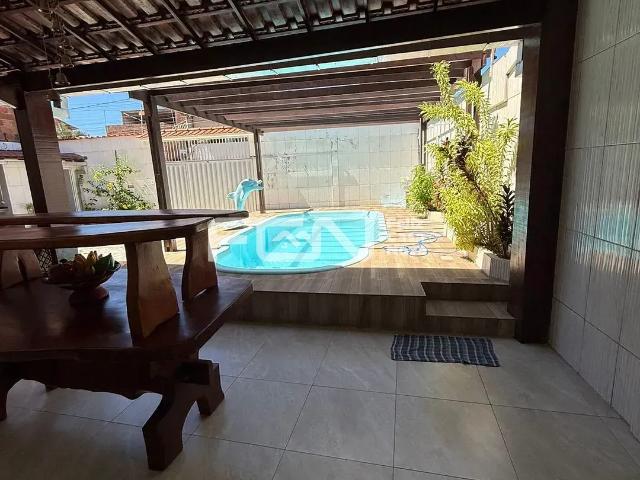 Casa para Venda/Aluguel com 5 quartos, 538 m² por R$ 800.000