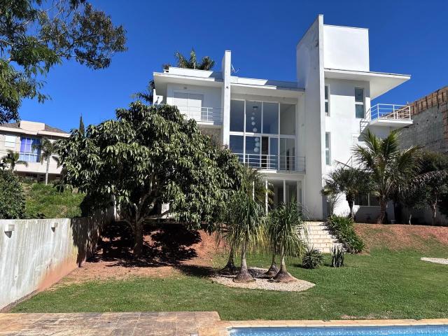 Casa para Venda/Aluguel com 5 quartos, 566 m² por R$ 4.499.999