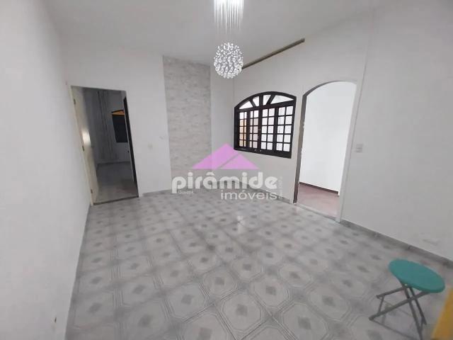 Casa para Venda/Aluguel com 2 quartos, 130 m² por R$ 720.000