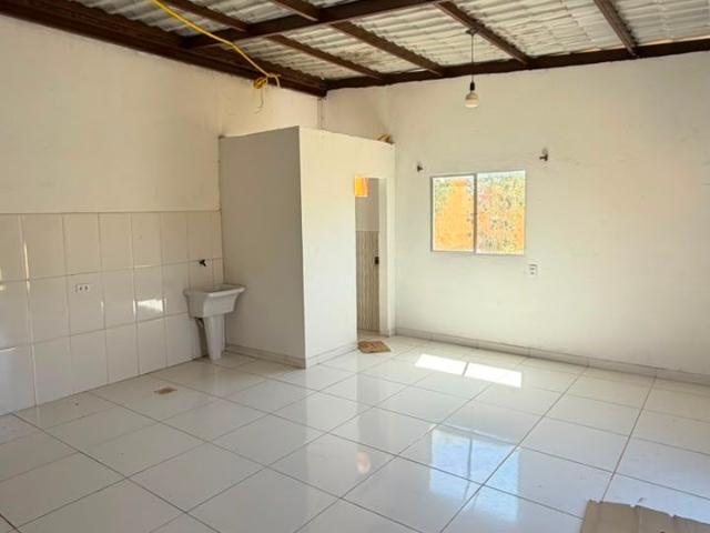 Casa para Venda/Aluguel com 2 quartos, 450 m² por R$ 450.000