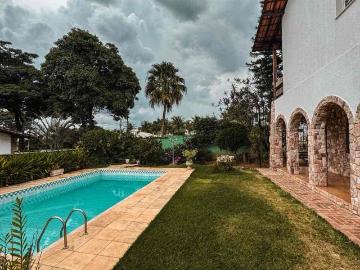 Casa para Venda/Aluguel com 3 quartos, 1000 m² por R$ 3.400.000