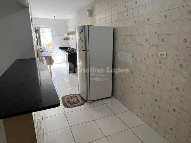 Casa para Venda/Aluguel com 3 quartos, 10 m² por R$ 320.000
