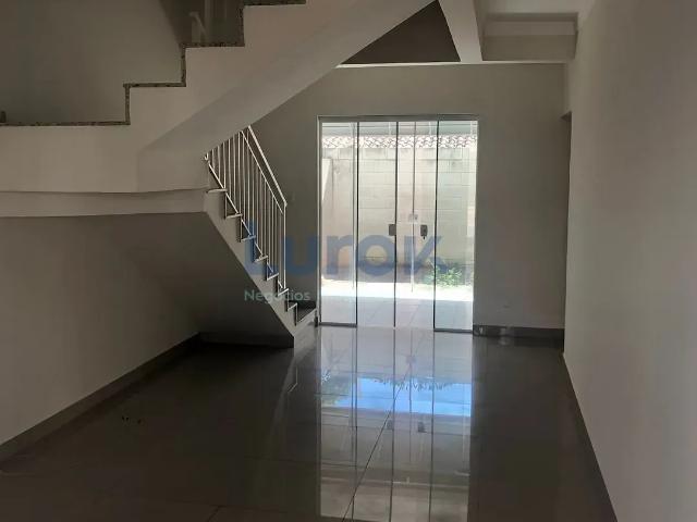 Casa para Venda/Aluguel com 3 quartos, 128 m² por R$ 1.120.000