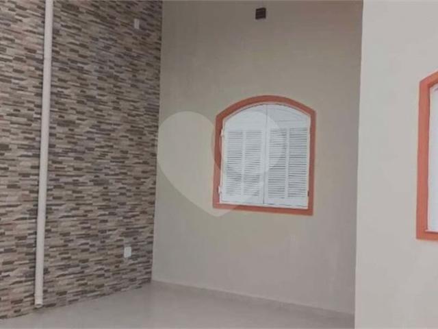 Casa para Venda/Aluguel com 3 quartos, 150 m² por R$ 720.000