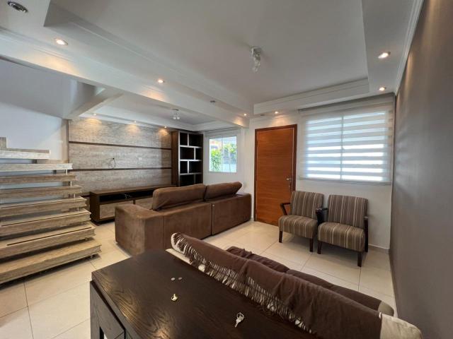 Casa para Venda/Aluguel com 3 quartos, 150 m² por R$ 750.000