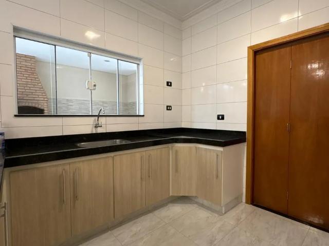 Casa para Venda/Aluguel com 3 quartos, 204 m² por R$ 1.100.000