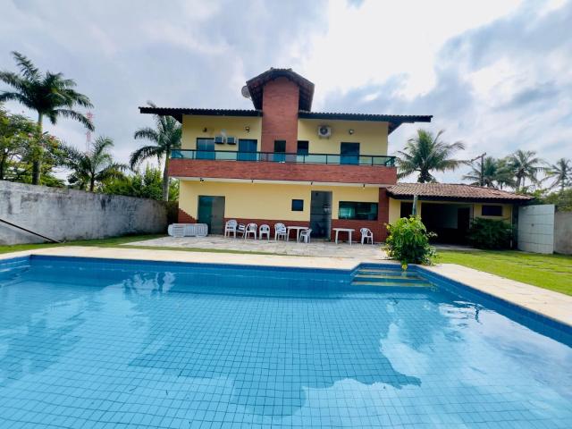 Casa para Venda/Aluguel com 3 quartos, 200 m² por R$ 1.400.000