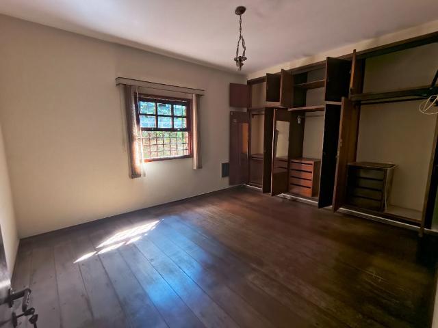 Casa para Venda/Aluguel com 3 quartos, 200 m² por R$ 900.000