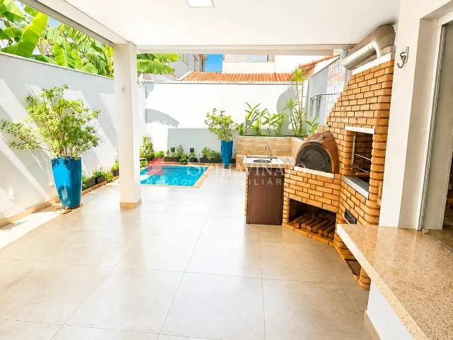 Casa para Venda/Aluguel com 3 quartos, 215 m² por R$ 1.500.000