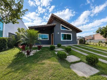 Casa para Venda/Aluguel com 3 quartos, 220 m² por R$ 1.200.000