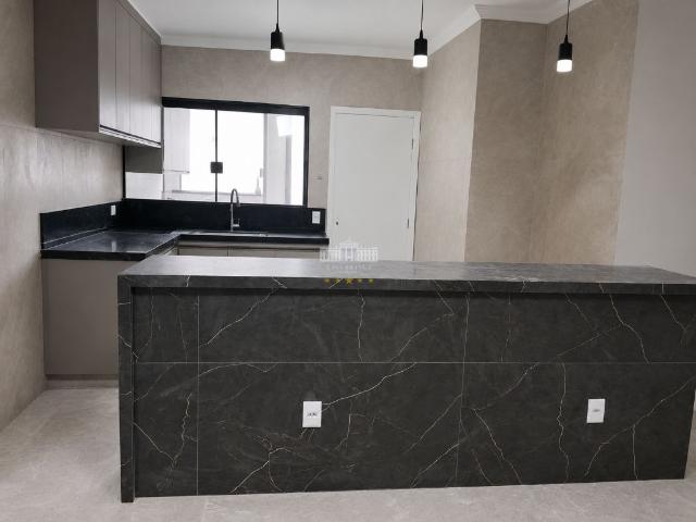 Casa para Venda/Aluguel com 3 quartos, 250 m² por R$ 1.300.000