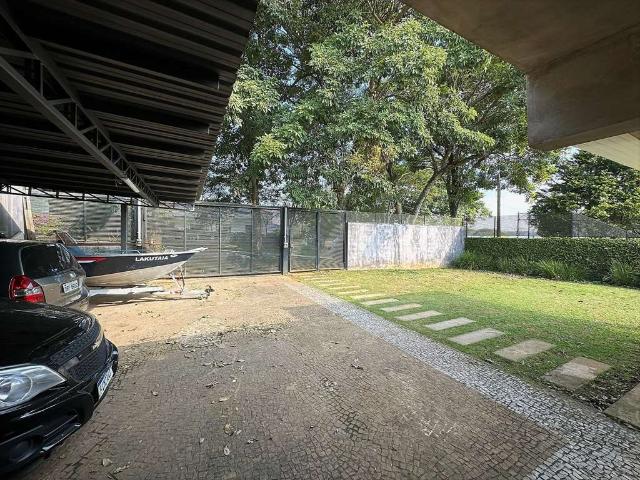 Casa para Venda/Aluguel com 3 quartos, 308 m² por R$ 1.950.000