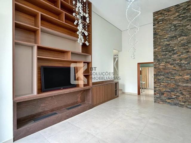 Casa para Venda/Aluguel com 3 quartos, 346 m² por R$ 3.244.600