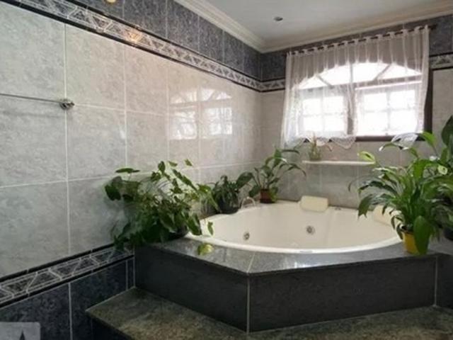 Casa para Venda/Aluguel com 3 quartos, 405 m² por R$ 952.420