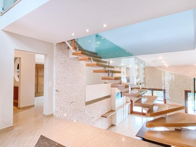 Casa para Venda/Aluguel com 3 quartos, 530 m² por R$ 4.200.000
