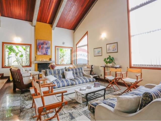 Casa para venda/locação no Parque Campolim 5 dorm. / 3 súites