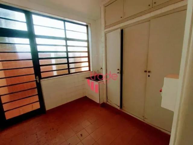 Casa para Vender de 03 Quartos no Bairro Jardim América em Ribeirão Preto com Edícula