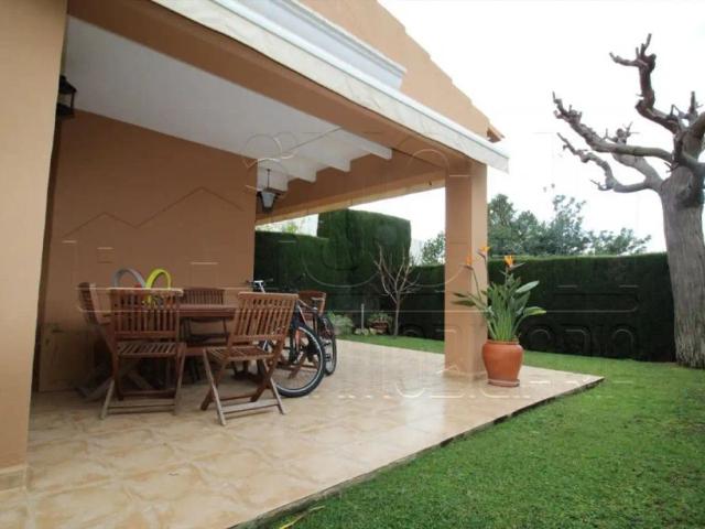 Casa pareada con balcón en alquiler en Mas Camarena