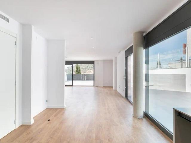 Casa pareada con balcón en alquiler en Ronda Ronda Ernest Lluch