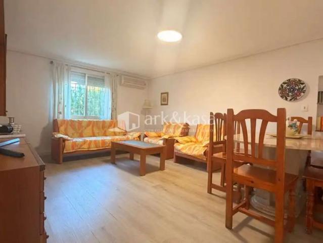 Casa pareada con jardín en alquiler en Ciutat Vella