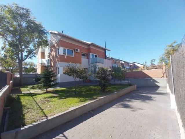Casa pareada Alquiler Madrid Capital, Rejas