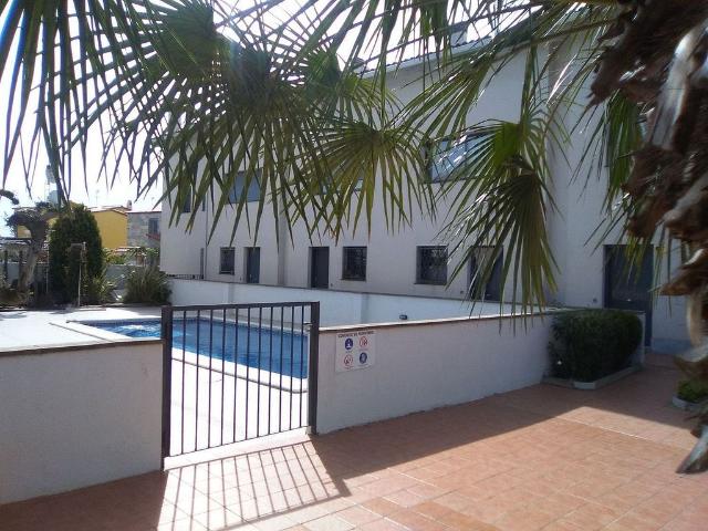 Casa pareada en alquiler en calle Codolar, Torredembarra, de 178 m² 4 habitaciones por 921