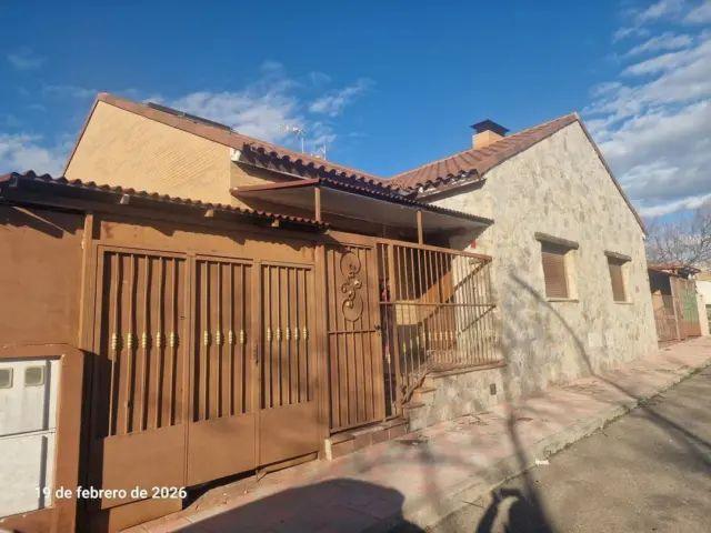 Casa pareada en alquiler en Calle de Alfonso VI
