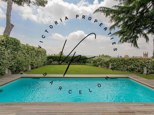 Casa pareada en alquiler en calle De Gaziel, Barcelona, de 500 m² 6 habitaciones por 9.900