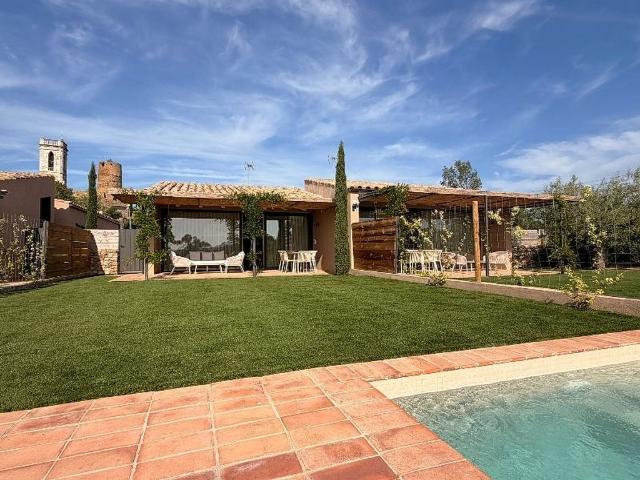 Casa pareada en alquiler en calle De la Bordeta, Cruïlles, de 129 m² 3 habitaciones por 3.000