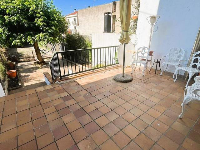 Casa pareada en alquiler en calle De Sant Josep, Breda, de 193 m² 6 habitaciones por 1.075