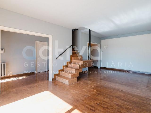 Casa pareada en alquiler en calle Mas Padrosa, Sant Just Desvern, de 411 m² 5 habitaciones por 4.300