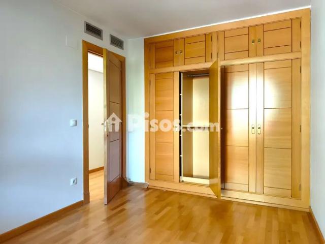 Casa pareada en alquiler en Avenida de la Ilustración, 39