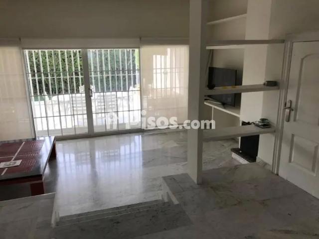 Casa pareada en alquiler en El Paraíso Atalaya Benamara